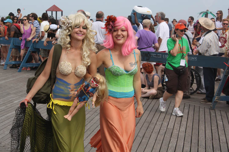 Mermaid_Parade_51