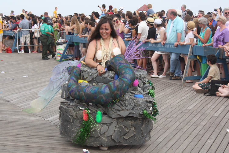 Mermaid_Parade_69