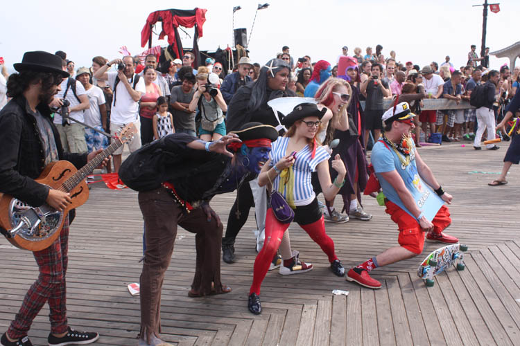 Mermaid_Parade_76